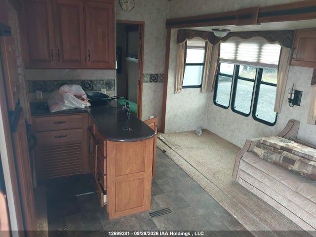 12699281 :رقم المزاد ، 4YDF34626D4730301 vin ، 2013 Keystone  مزاد بيع