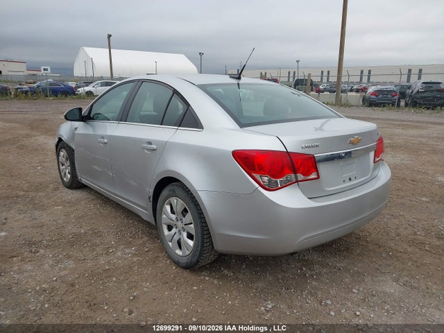 1G1PC5SB3E7131125 Chevrolet Cruze 1lt