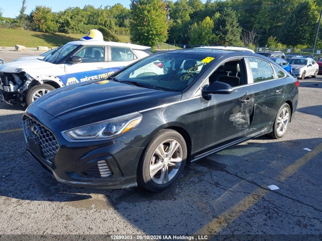 Hyundai Sonata Essential 2019 5NPE34AF6KH794936 Image 2