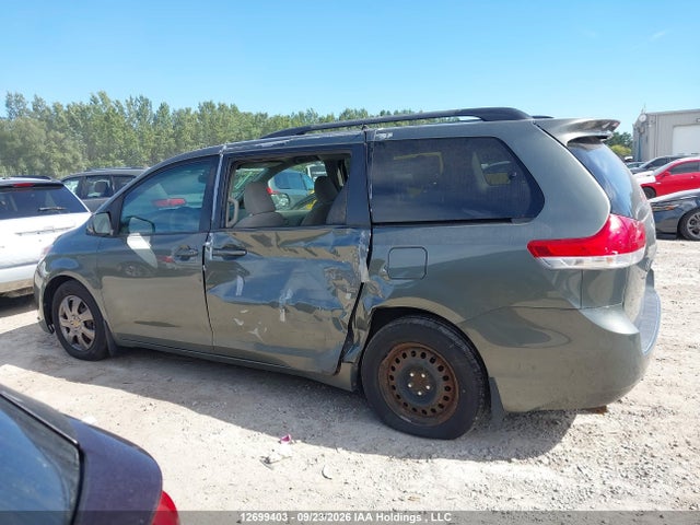 Продажа на аукционе авто 2014 Toyota Sienna Le, vin: 5TDKK3DC8ES457572, номер лота: 12699403
