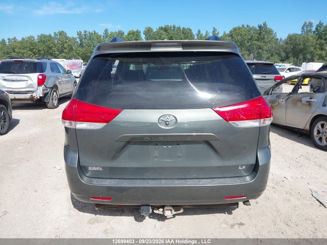 Продажа на аукционе авто 2014 Toyota Sienna Le, vin: 5TDKK3DC8ES457572, номер лота: 12699403