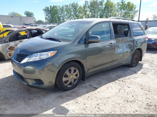 Продажа на аукционе авто 2014 Toyota Sienna Le, vin: 5TDKK3DC8ES457572, номер лота: 12699403