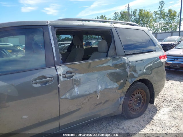 Продажа на аукционе авто 2014 Toyota Sienna Le, vin: 5TDKK3DC8ES457572, номер лота: 12699403