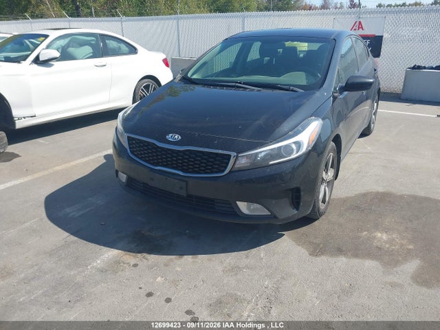 12699423 :رقم المزاد ، 3KPFL4A72JE215697 vin ، 2018 Kia Forte مزاد بيع