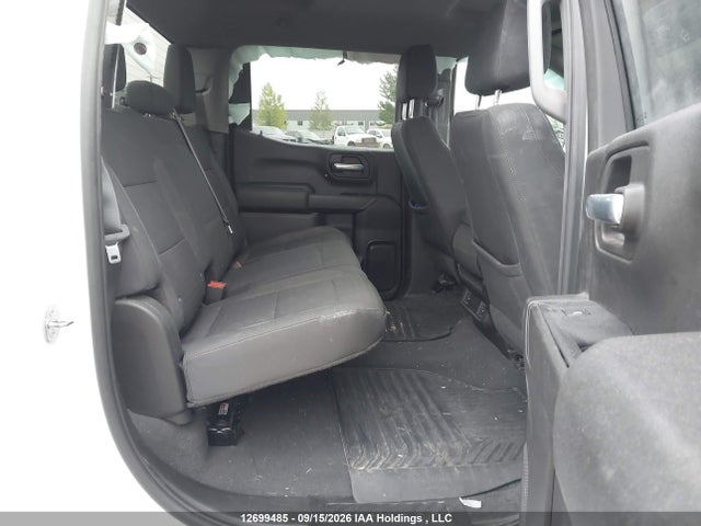 12699485 :رقم المزاد ، 3GCPDCEK2NG576447 vin ، 2022 Chevrolet Silverado K1500 Trail Boss Custom مزاد بيع