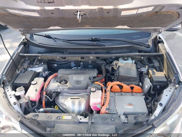12699505 :رقم المزاد ، JTMRJREV6JD211808 vin ، 2018 Toyota Rav4 Hv Le Plus/xle مزاد بيع