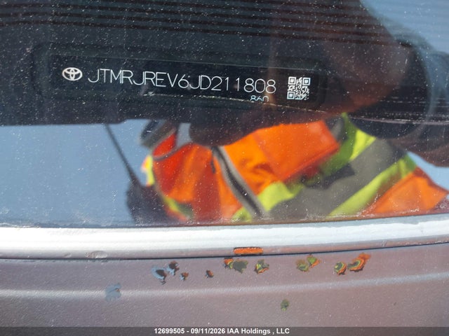 12699505 :رقم المزاد ، JTMRJREV6JD211808 vin ، 2018 Toyota Rav4 Hv Le Plus/xle مزاد بيع