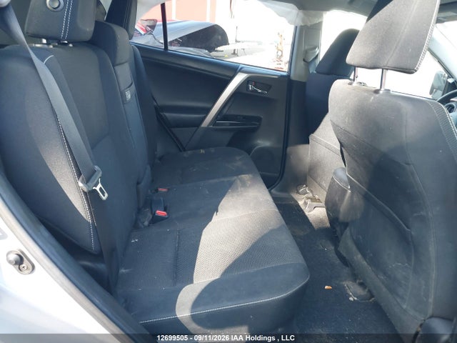 12699505 :رقم المزاد ، JTMRJREV6JD211808 vin ، 2018 Toyota Rav4 Hv Le Plus/xle مزاد بيع