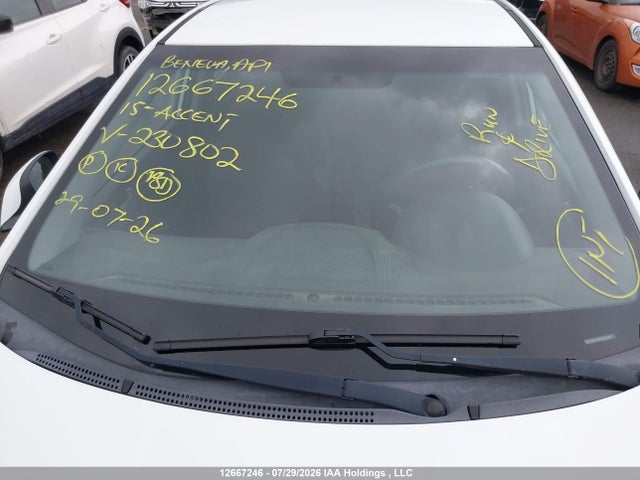 12667246 :رقم المزاد ، KMHCT5AEXFU230802 vin ، 2015 Hyundai Accent L مزاد بيع