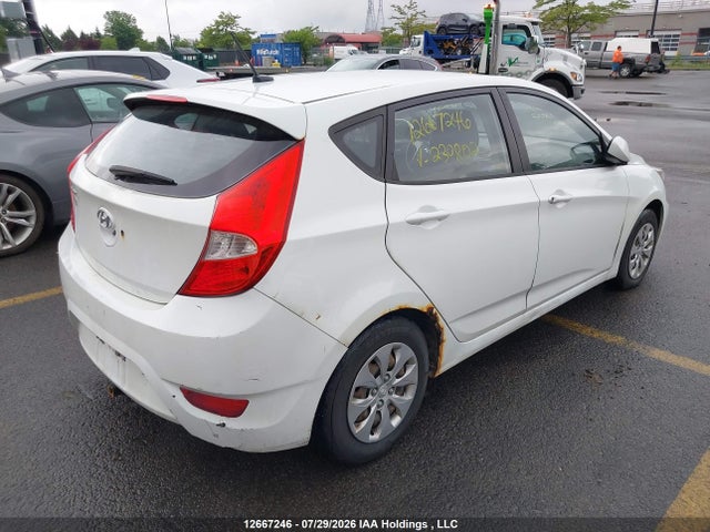 12667246 :رقم المزاد ، KMHCT5AEXFU230802 vin ، 2015 Hyundai Accent L مزاد بيع