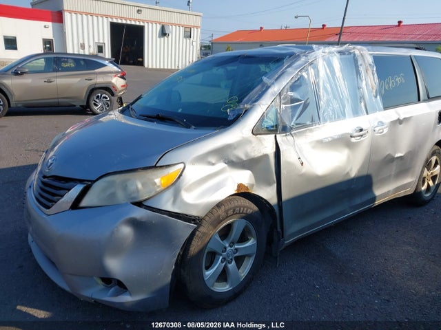 12670308 :رقم المزاد ، 5TDKK3DC5DS311287 vin ، 2013 Toyota Sienna Le V6 مزاد بيع