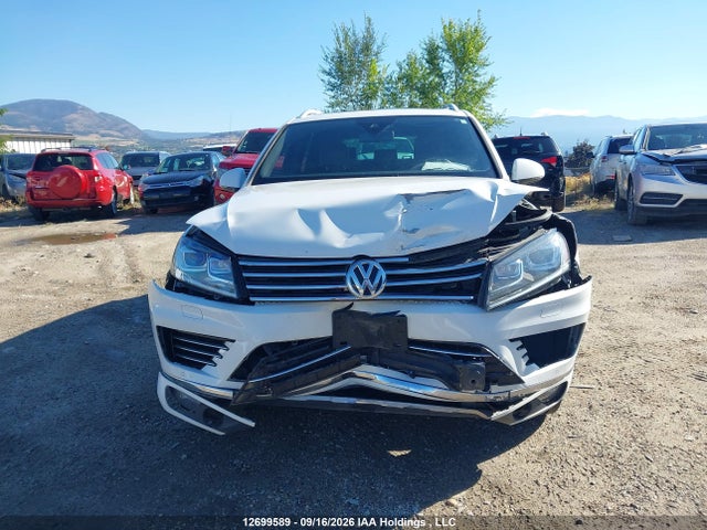Продажа на аукционе авто 2016 Volkswagen Touareg Highline/execline W/rline, vin: WVGDF9BP3GD010566, номер лота: 12699589