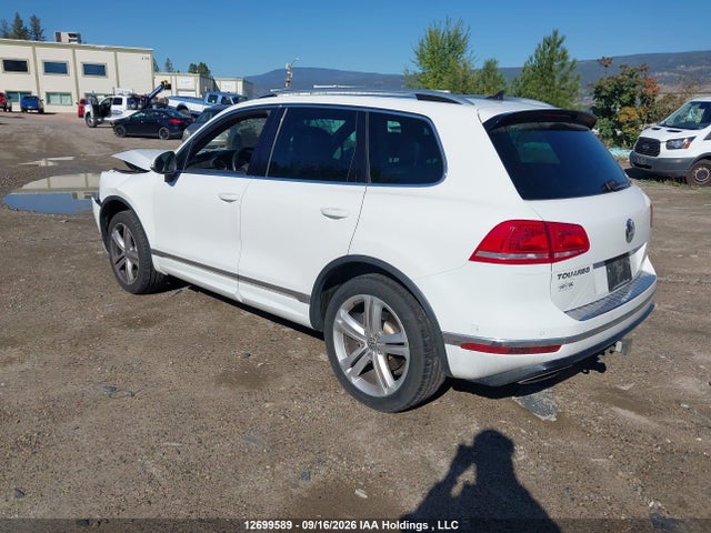 Продажа на аукционе авто 2016 Volkswagen Touareg Highline/execline W/rline, vin: WVGDF9BP3GD010566, номер лота: 12699589