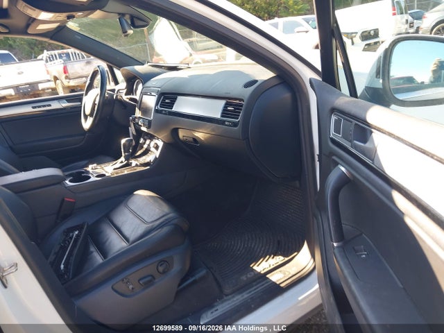 Продажа на аукционе авто 2016 Volkswagen Touareg Highline/execline W/rline, vin: WVGDF9BP3GD010566, номер лота: 12699589