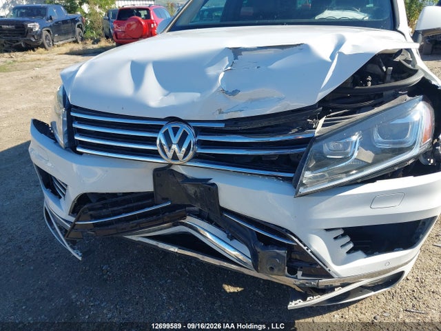 Продажа на аукционе авто 2016 Volkswagen Touareg Highline/execline W/rline, vin: WVGDF9BP3GD010566, номер лота: 12699589
