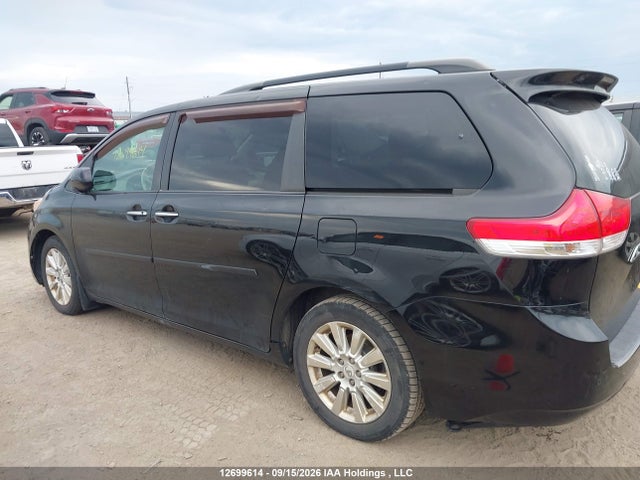 Auction sale of the 2011 Toyota Sienna Xle/limited, vin: 5TDDK3DC3BS013696, lot number: 12699614