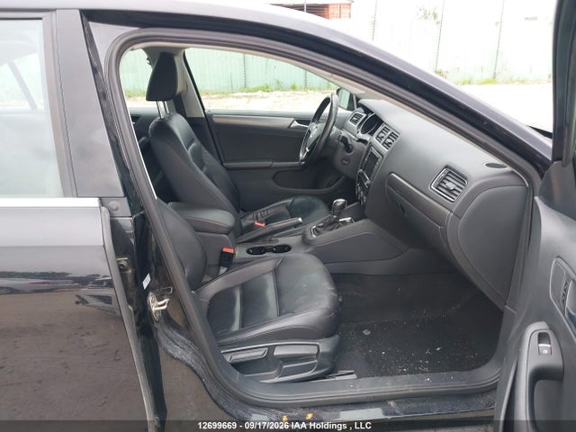 Продажа на аукционе авто 2017 Volkswagen Jetta 1.8 Tsi Highline, vin: 3VWL17AJ5HM240063, номер лота: 12699669