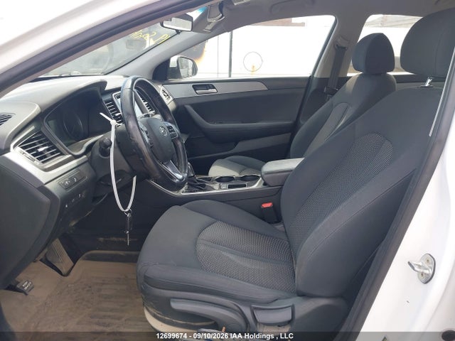 Hyundai Sonata Essential 2019 5NPE24AF6KH742385 Image 16