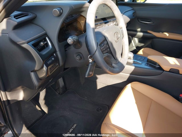 JTHUCJDHXT2016986 Lexus Ux 300h