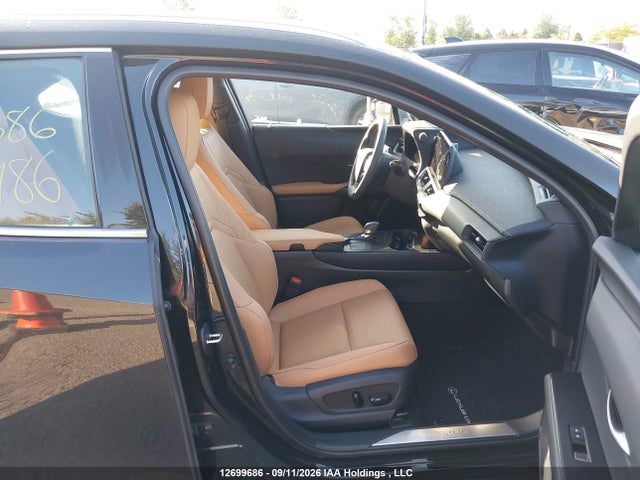 JTHUCJDHXT2016986 Lexus Ux 300h