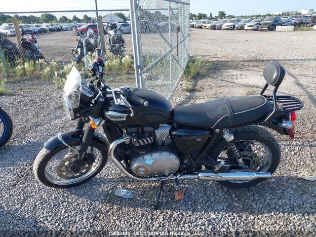 12683493 :رقم المزاد ، SMTD10GN4KT944760 vin ، 2019 Triumph Motorcycle Bonneville T100 مزاد بيع