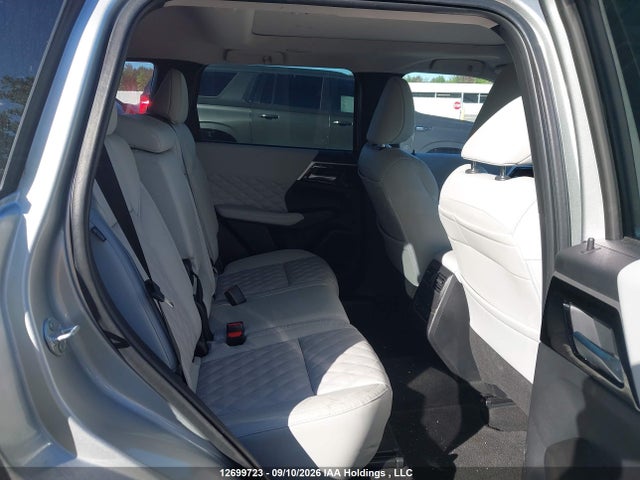 Продажа на аукционе авто 2022 Mitsubishi Outlander Le/le Premium/se/sel, vin: JA4J4UA88NZ601724, номер лота: 12699723