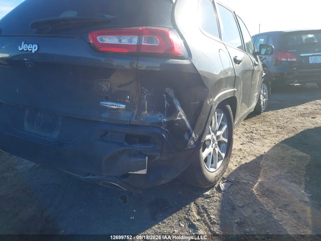 Продаж на аукціоні авто 2016 Jeep Cherokee Latitude, vin: 1C4PJMCS7GW196347, номер лоту: 12699752
