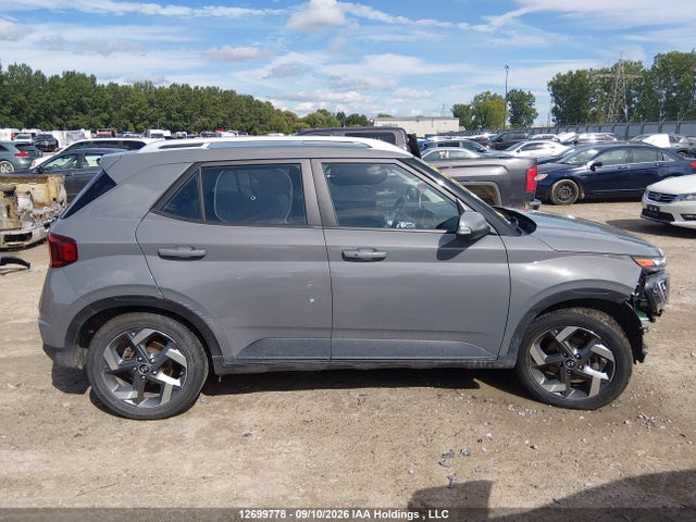 2021 Hyundai Venue Ultimate With Black Interior მანქანა იყიდება აუქციონზე, vin: KMHRC8A36MU121311, აუქციონის ნომერი: 12699778