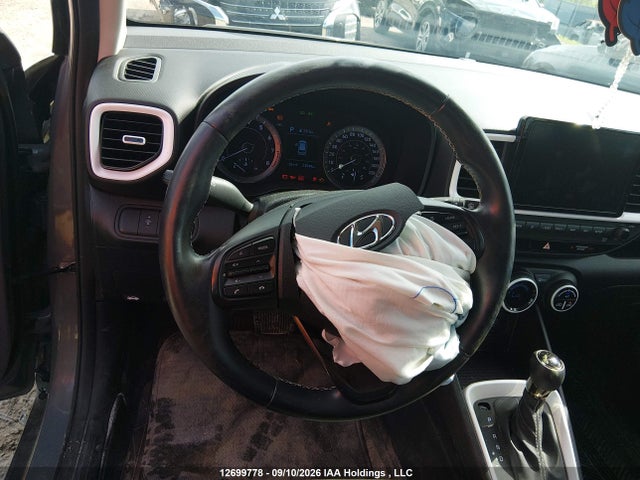 2021 Hyundai Venue Ultimate With Black Interior მანქანა იყიდება აუქციონზე, vin: KMHRC8A36MU121311, აუქციონის ნომერი: 12699778