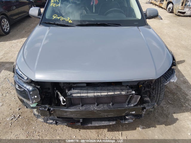 2021 Hyundai Venue Ultimate With Black Interior მანქანა იყიდება აუქციონზე, vin: KMHRC8A36MU121311, აუქციონის ნომერი: 12699778