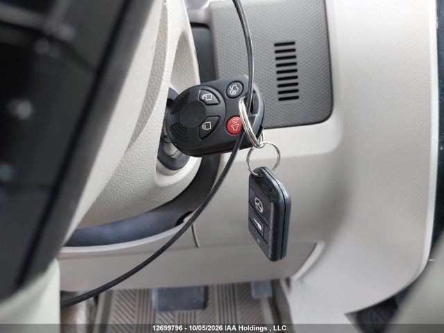12699796 :رقم المزاد ، 4F2CY9GG5BKM06652 vin ، 2011 Mazda Tribute مزاد بيع