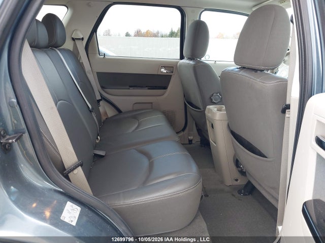 12699796 :رقم المزاد ، 4F2CY9GG5BKM06652 vin ، 2011 Mazda Tribute مزاد بيع