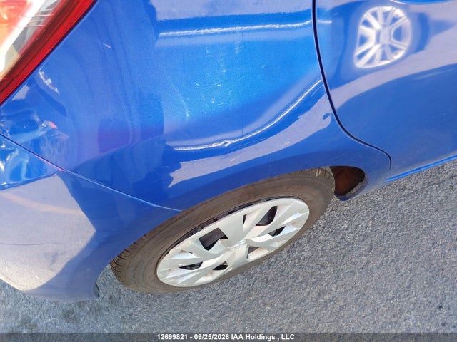 2018 Toyota Yaris Le მანქანა იყიდება აუქციონზე, vin: VNKKTUD37JA092271, აუქციონის ნომერი: 12699821