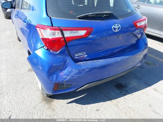 2018 Toyota Yaris Le მანქანა იყიდება აუქციონზე, vin: VNKKTUD37JA092271, აუქციონის ნომერი: 12699821