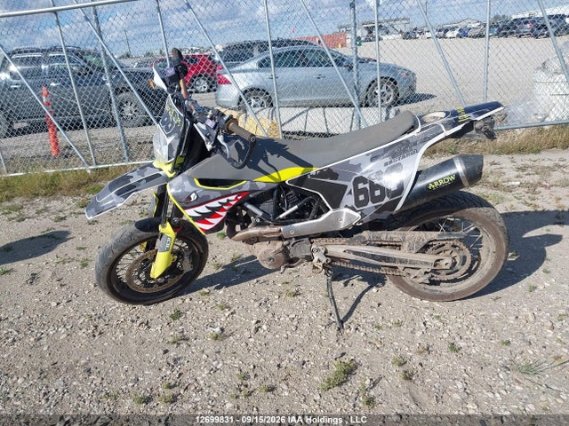 Husqvarna Supermoto 701 2021 VBKUSV405MM710737 Image 13