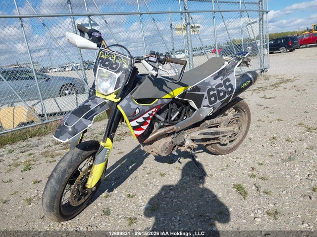 Husqvarna Supermoto 701 2021 VBKUSV405MM710737 Image 2