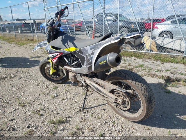 Husqvarna Supermoto 701 2021 VBKUSV405MM710737 Image 3