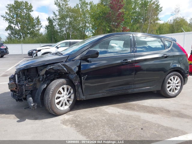 KMHCT5AE5HU369643 Hyundai Accent
