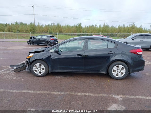 12699866 :رقم المزاد ، 3KPFK4A79JE262549 vin ، 2018 Kia Forte Lx/lx+ مزاد بيع
