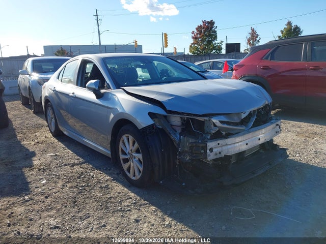 12699894 :رقم المزاد ، 4T1G11BKXNU064896 vin ، 2022 Toyota Camry Se مزاد بيع