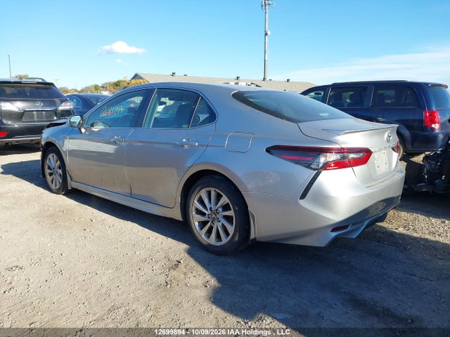 12699894 :رقم المزاد ، 4T1G11BKXNU064896 vin ، 2022 Toyota Camry Se مزاد بيع