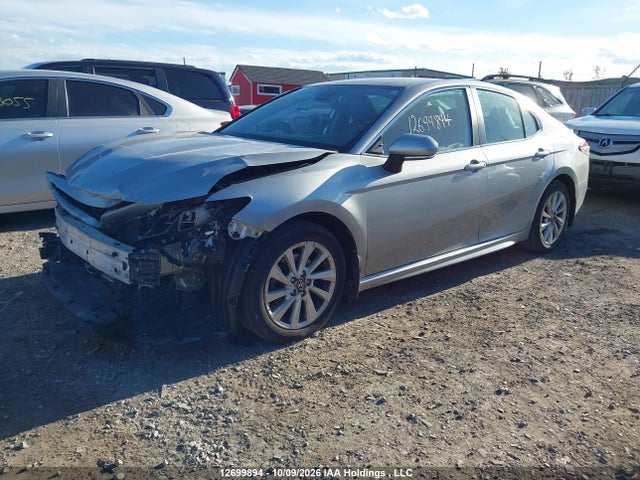 12699894 :رقم المزاد ، 4T1G11BKXNU064896 vin ، 2022 Toyota Camry Se مزاد بيع