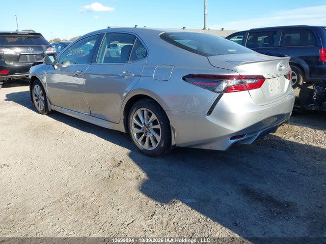 12699894 :رقم المزاد ، 4T1G11BKXNU064896 vin ، 2022 Toyota Camry Se مزاد بيع