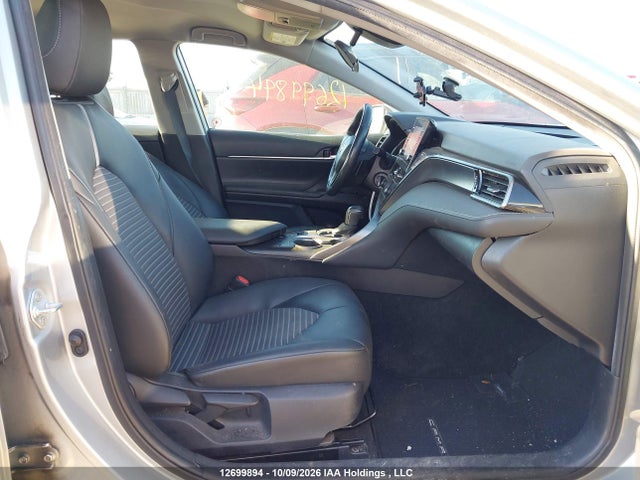 12699894 :رقم المزاد ، 4T1G11BKXNU064896 vin ، 2022 Toyota Camry Se مزاد بيع