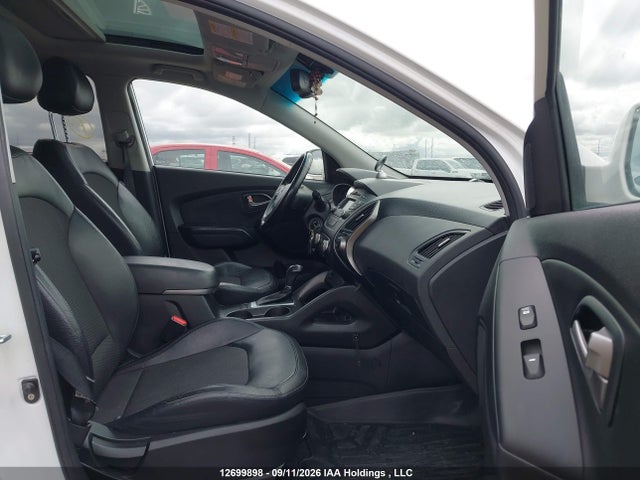 12699898 :رقم المزاد ، KM8JUCAG1FU997318 vin ، 2015 Hyundai Tucson Gls مزاد بيع