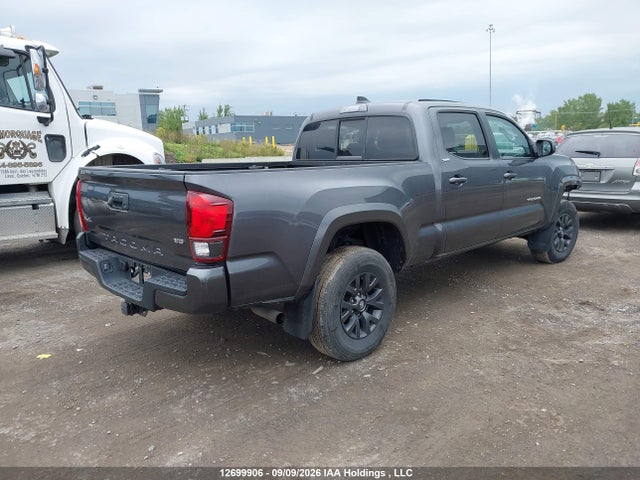 Toyota Tacoma 2022 3TYDZ5BN8NT012094 Image 4