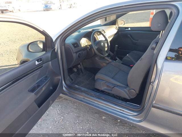 2008 Volkswagen Rabbit 3-door Trendline მანქანა იყიდება აუქციონზე, vin: WVWAA71K08W235954, აუქციონის ნომერი: 12699917