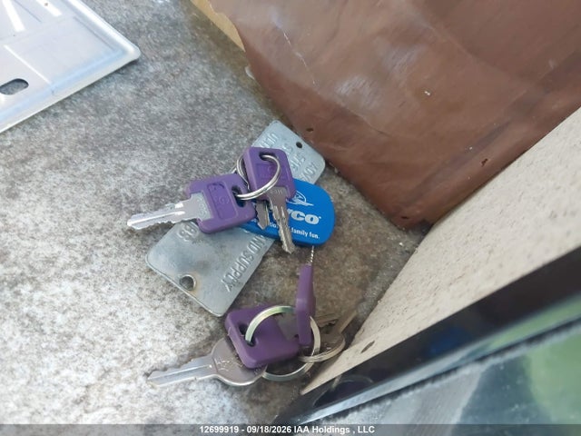 12699919 :رقم المزاد ، 1UJBJ0BRXF1TC0605 vin ، 2015 Jayco  مزاد بيع