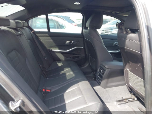 12699963 :رقم المزاد ، 3MW5R7J02L8B17458 vin ، 2020 Bmw 330xi مزاد بيع