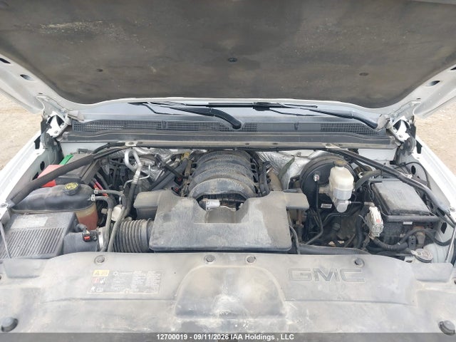 12700019 :رقم المزاد ، 1GKS2GKC0FR170564 vin ، 2015 Gmc Yukon Xl 1500 Sle مزاد بيع